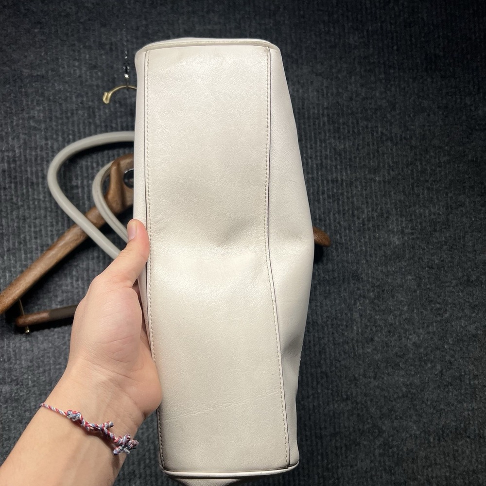 Coach Legacy Leather Medium Handbag Purse White 19890 - Picture 3 of 12